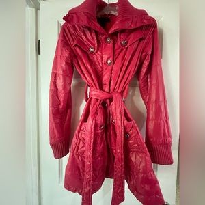 FLATTERING MARC JACOBS RED PUFFER COAT JACKET BELTED SZ LARGE. SO COMFY AND COZY